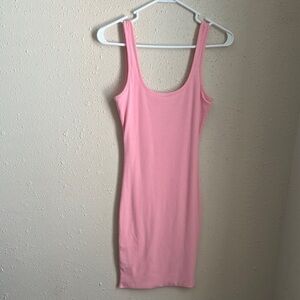 Elegant Pink Sleeveless Dress